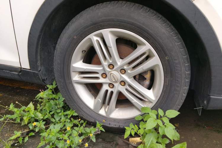 Used GAC Trumpchi GS5 2014 2.0L Automatic Two-Wheel Drive Deluxe Edition Right Front Wheel Hub