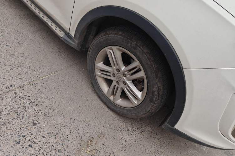 Used GAC Trumpchi GS5 2014 1.8T Automatic Two-Wheel Drive Supreme Edition Right Front Wheel Hub