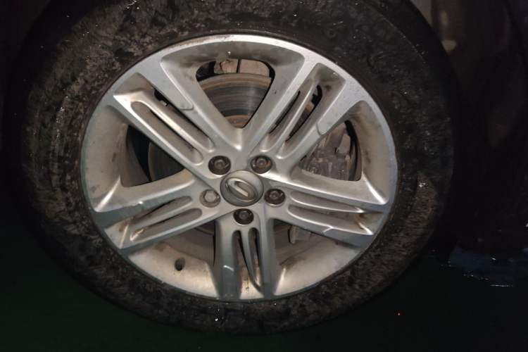 Used GAC Trumpchi GS5 2014 2.0L Automatic Two-Wheel Drive Deluxe Edition Right Front Wheel Hub