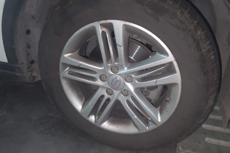Used GAC Trumpchi GS5 2014 2.0L Automatic Two-Wheel Drive Anniversary Value Edition Right Front Wheel Hub