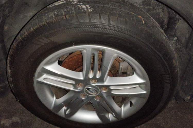 Used GAC Trumpchi GS5 2014 2.0L Automatic Two-Wheel Drive Deluxe Edition Right Front Wheel Hub