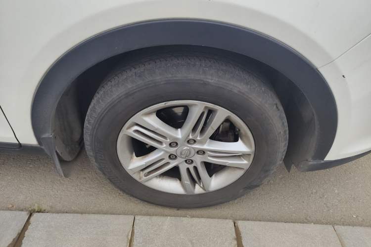 Used GAC Trumpchi GS5 2014 2.0L Automatic Two-Wheel Drive Anniversary Value Edition Right Front Wheel Hub