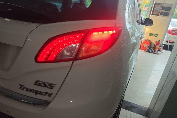 Used GAC Trumpchi GS5 2014 2.0L Automatic Two-Wheel Drive Deluxe Edition Right Rear Taillight