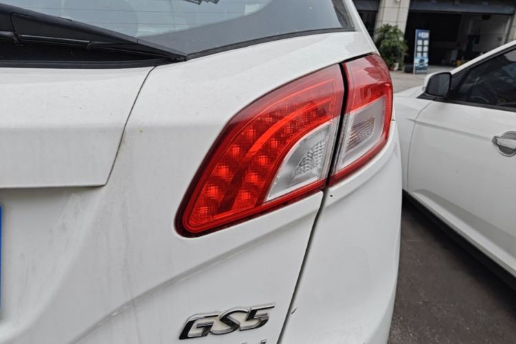 Used GAC Trumpchi GS5 2014 2.0L Automatic Two-Wheel Drive Deluxe Edition Right Rear Taillight