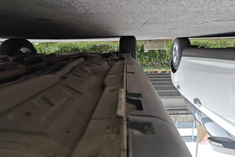 Used GAC Trumpchi GS5 2014 2.0L Automatic Two-Wheel Drive Deluxe Edition Right Side Sill