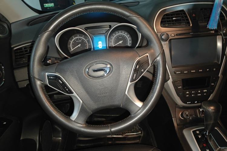 Used GAC Trumpchi GS5 2014 2.0L Automatic Two-Wheel Drive Anniversary Value Edition Steering Wheel