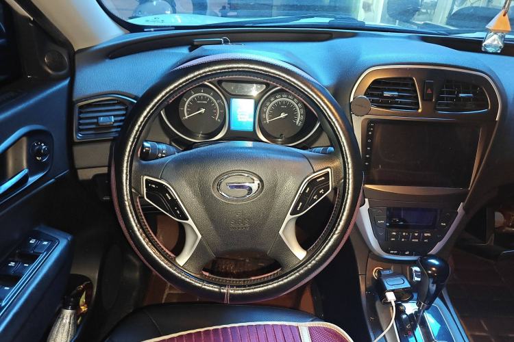 Used GAC Trumpchi GS5 2014 2.0L Automatic Two-Wheel Drive Anniversary Value Edition Steering Wheel