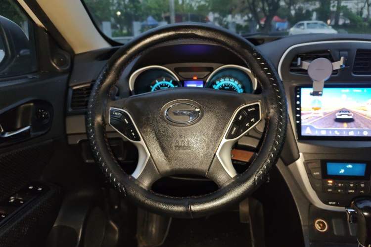 Used GAC Trumpchi GS5 2014 2.0L Automatic Two-Wheel Drive Deluxe Edition Steering Wheel