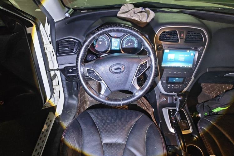 Used GAC Trumpchi GS5 2014 1.8T Automatic Two-Wheel Drive Supreme Edition Steering Wheel