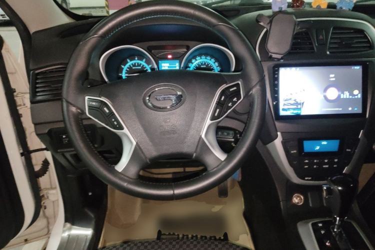 Used GAC Trumpchi GS5 2014 2.0L Automatic Two-Wheel Drive Deluxe Edition Steering Wheel