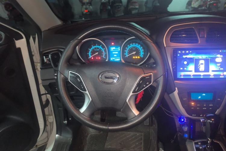 Used GAC Trumpchi GS5 2014 2.0L Automatic Two-Wheel Drive Anniversary Value Edition Steering Wheel