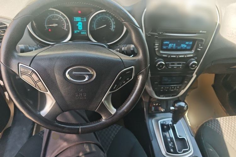 Used GAC Trumpchi GS5 2014 2.0L Automatic Two-Wheel Drive Deluxe Edition Steering Wheel