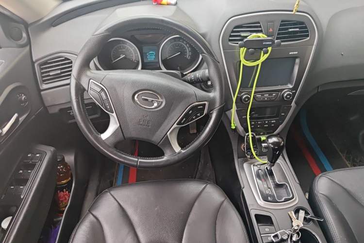 Used GAC Trumpchi GS5 2014 2.0L Automatic Two-Wheel Drive Anniversary Value Edition Steering Wheel