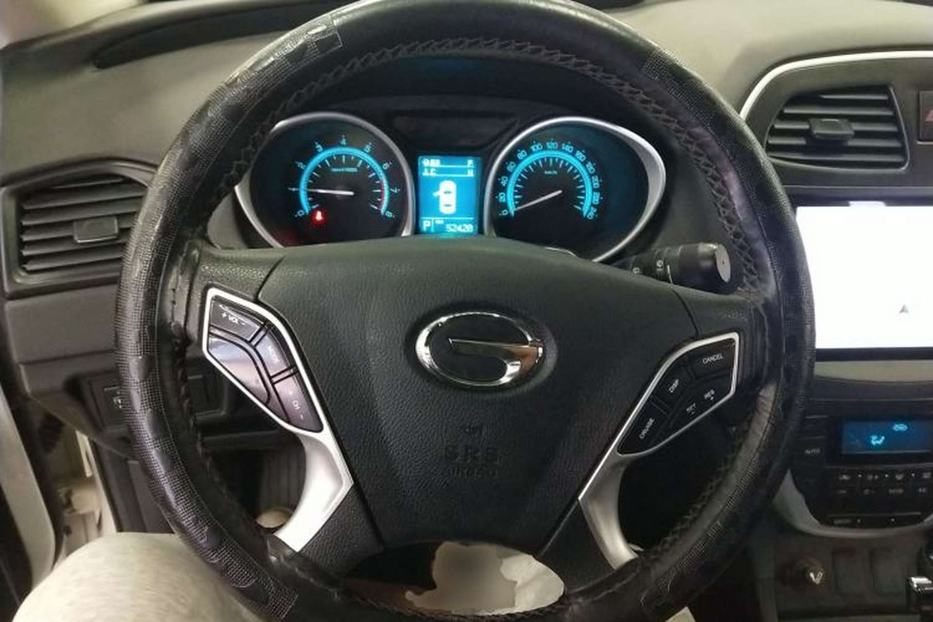 Used GAC Trumpchi GS5 2014 2.0L Automatic Two-Wheel Drive Deluxe Edition Steering Wheel