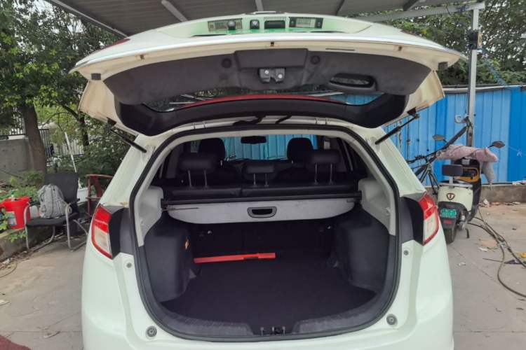 Used GAC Trumpchi GS5 2014 2.0L Automatic Two-Wheel Drive Anniversary Value Edition Trunk