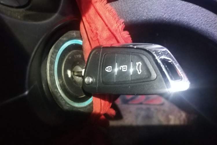 Used GAC Trumpchi GS5 2014 2.0L Automatic Two-Wheel Drive Deluxe Edition Vehicle Key