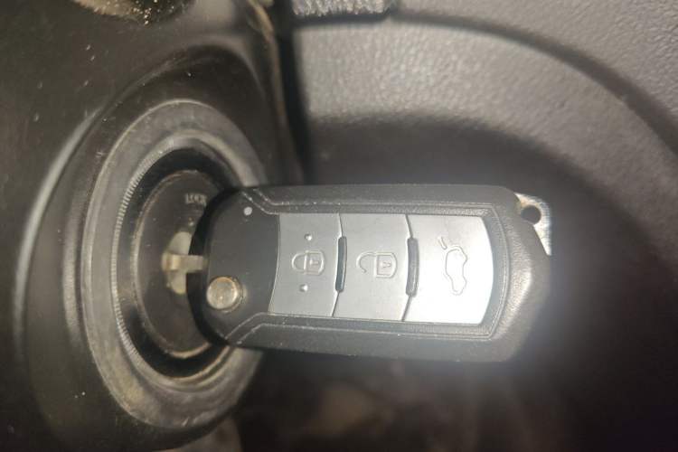 Used GAC Trumpchi GS5 2014 2.0L Automatic Two-Wheel Drive Deluxe Edition Vehicle Key