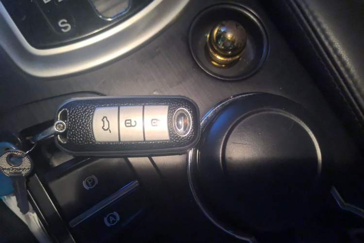 Used GAC Trumpchi GS5 2014 2.0L Automatic Two-Wheel Drive Anniversary Value Edition Vehicle Key
