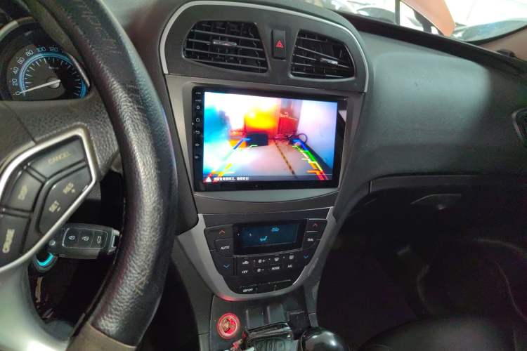 Used GAC Trumpchi GS5 2014 2.0L Automatic Two-Wheel Drive Deluxe Edition Audio And AC Panel