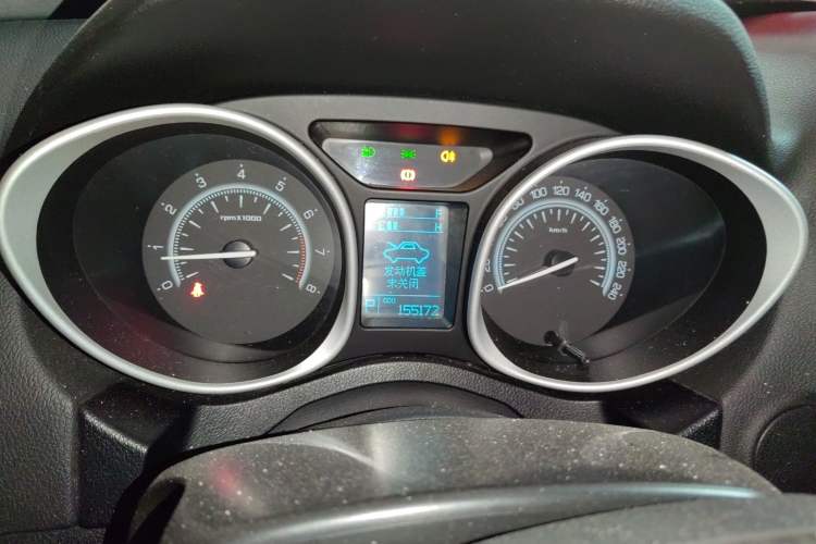 Used GAC Trumpchi GS5 2014 2.0L Automatic Two-Wheel Drive Deluxe Edition Instrument Cluster