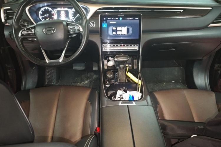 Used GAC Trumpchi GS5 2019 270T Automatic Luxury Edition Center Console