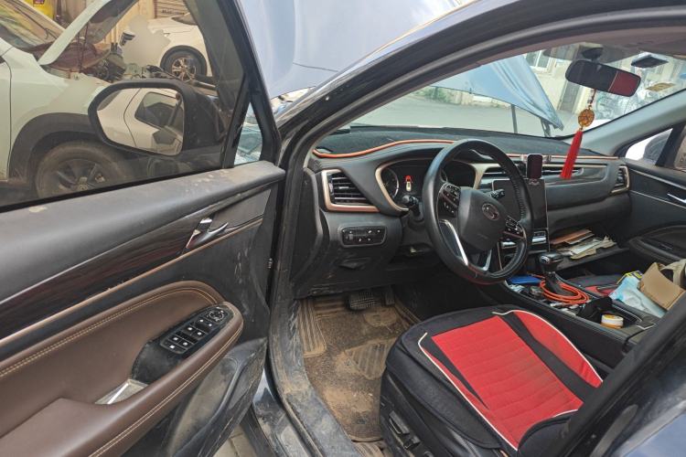 Used GAC Trumpchi GS5 2019 235T Automatic Luxury Edition Driver Seat