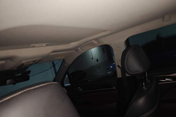 Used GAC Trumpchi GS5 2019 270T Automatic Luxury Edition Headliner
