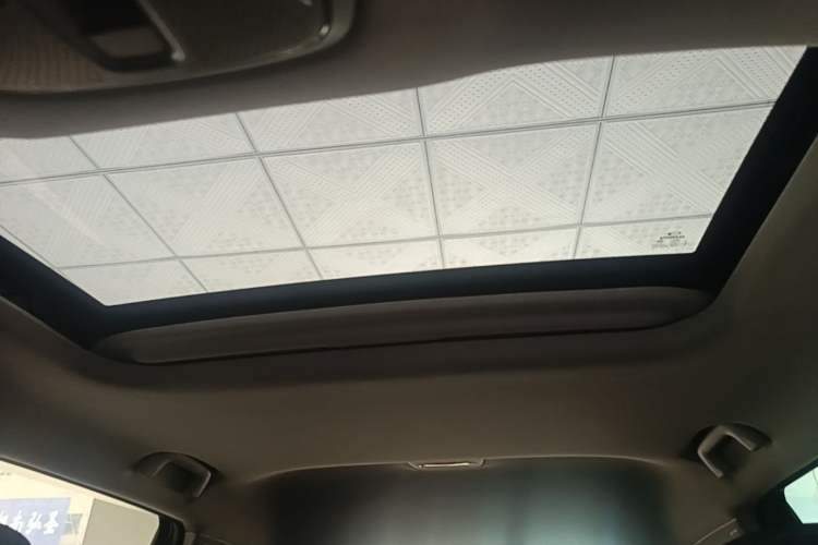 Used GAC Trumpchi GS5 2019 270T Automatic Elite Edition Headliner