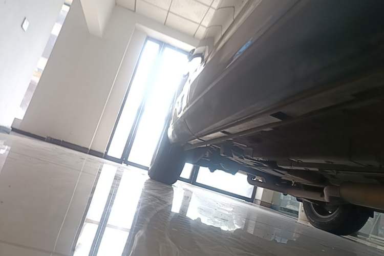 Used GAC Trumpchi GS5 2019 270T Automatic Elite Edition Right Side Sill