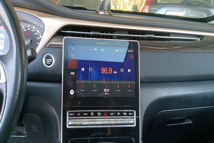Used GAC Trumpchi GS5 2019 270T Automatic Luxury Edition Audio And AC Panel