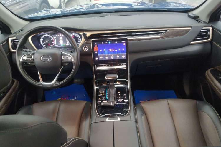 Used GAC Trumpchi GS5 2019 270T Automatic Luxury Edition Center Console