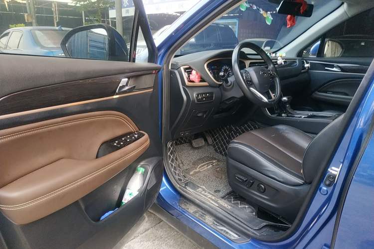 Used GAC Trumpchi GS5 2019 270T Automatic Elite Edition Driver Seat