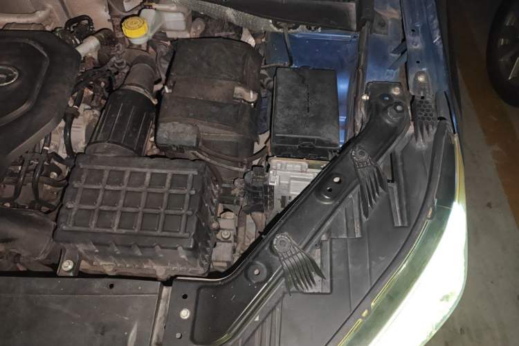 Used GAC Trumpchi GS5 2019 270T Automatic Luxury Edition Engine Bay Left