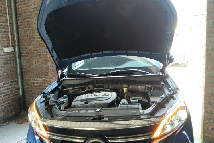 Used GAC Trumpchi GS5 2019 270T Automatic Luxury Edition Engine Bay