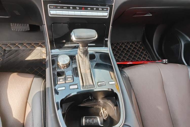 Used GAC Trumpchi GS5 2019 270T Automatic Luxury Edition Gear Lever