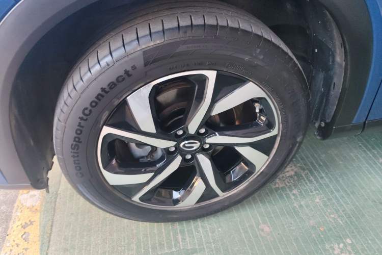 Used GAC Trumpchi GS5 2019 270T Automatic Luxury Edition Left Front Wheel Hub