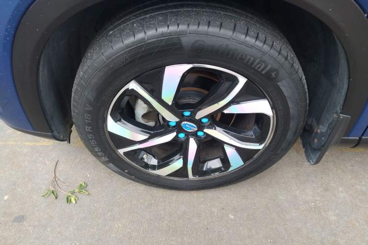 Used GAC Trumpchi GS5 2019 270T Automatic Luxury Edition Left Front Wheel Hub