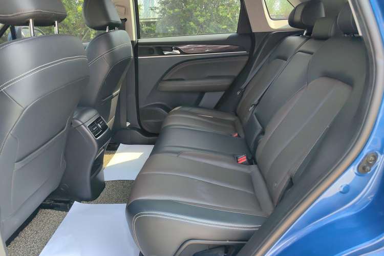 Used GAC Trumpchi GS5 2019 270T Automatic Luxury Edition Left Rear Seat