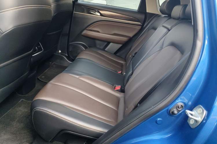 Used GAC Trumpchi GS5 2019 270T Automatic Luxury Edition Left Rear Seat