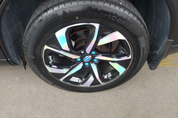 Used GAC Trumpchi GS5 2019 270T Automatic Luxury Edition Left Rear Wheel Hub