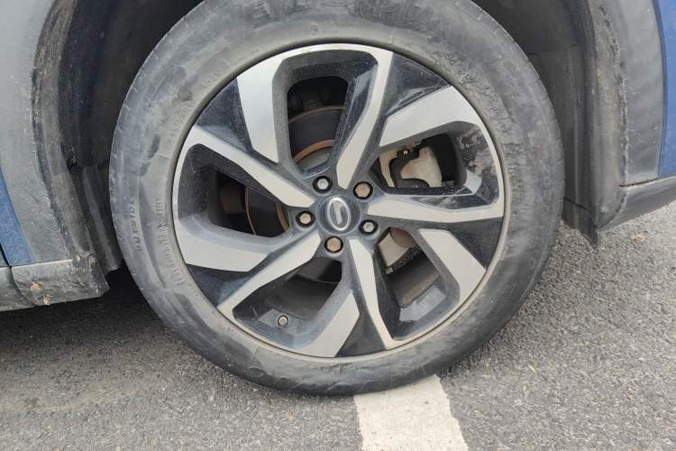 Used GAC Trumpchi GS5 2019 270T Automatic Luxury Edition Right Front Wheel Hub