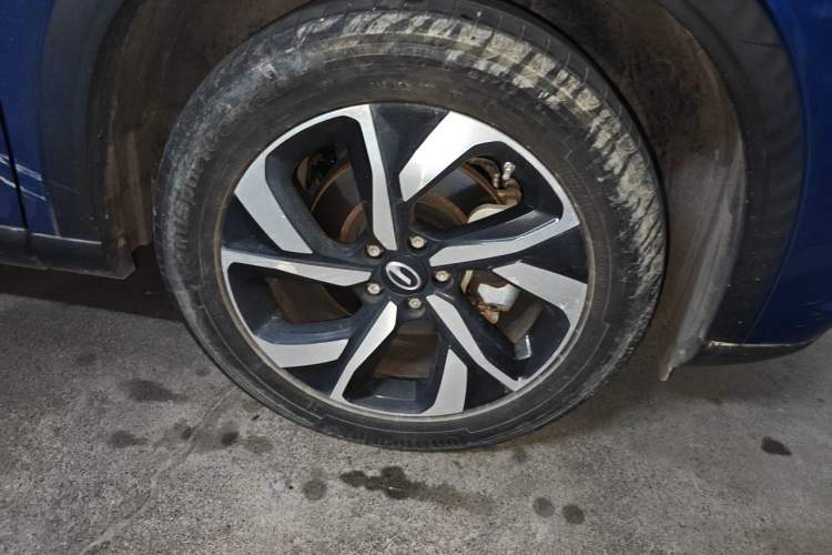 Used GAC Trumpchi GS5 2019 270T Automatic Luxury Edition Right Front Wheel Hub