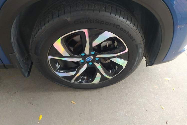 Used GAC Trumpchi GS5 2019 270T Automatic Luxury Edition Right Front Wheel Hub