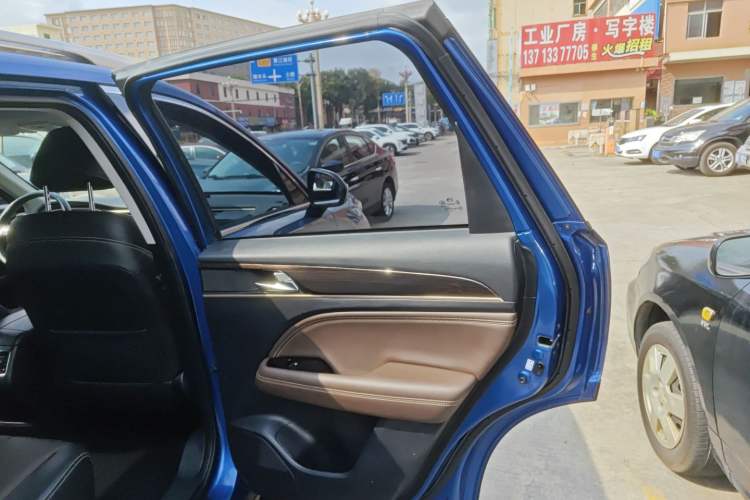 Used GAC Trumpchi GS5 2019 270T Automatic Luxury Edition Right Rear Door Interior