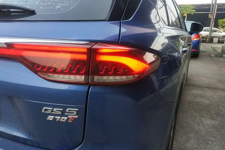 Used GAC Trumpchi GS5 2019 270T Automatic Elite Edition Right Rear Taillight