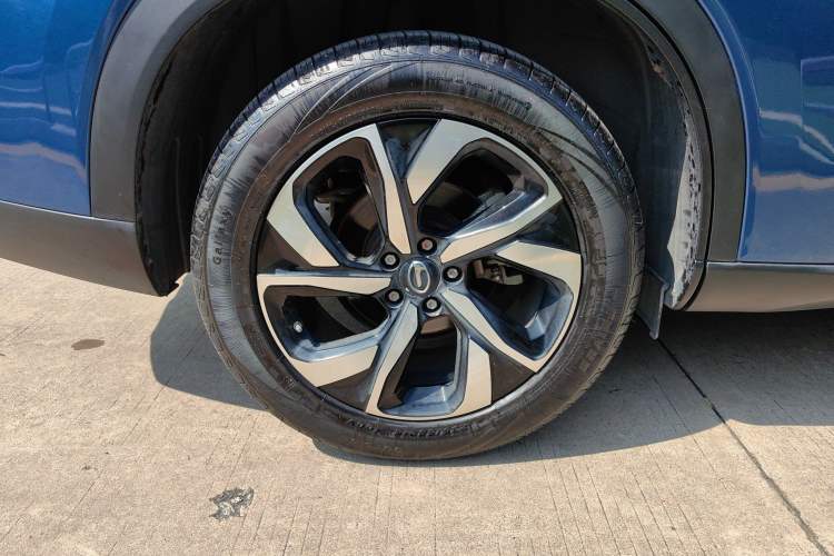 Used GAC Trumpchi GS5 2019 270T Automatic Luxury Edition Right Rear Wheel Hub