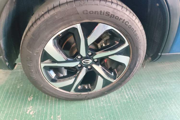 Used GAC Trumpchi GS5 2019 270T Automatic Luxury Edition Right Rear Wheel Hub