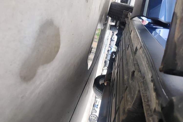 Used GAC Trumpchi GS5 2019 270T Automatic Luxury Edition Right Side Sill