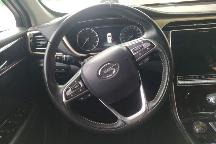 Used GAC Trumpchi GS5 2019 270T Automatic Luxury Edition Steering Wheel