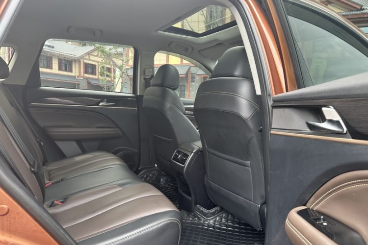 Used GAC Trumpchi GS5 2019 270T Automatic Elite Edition Interior 5
